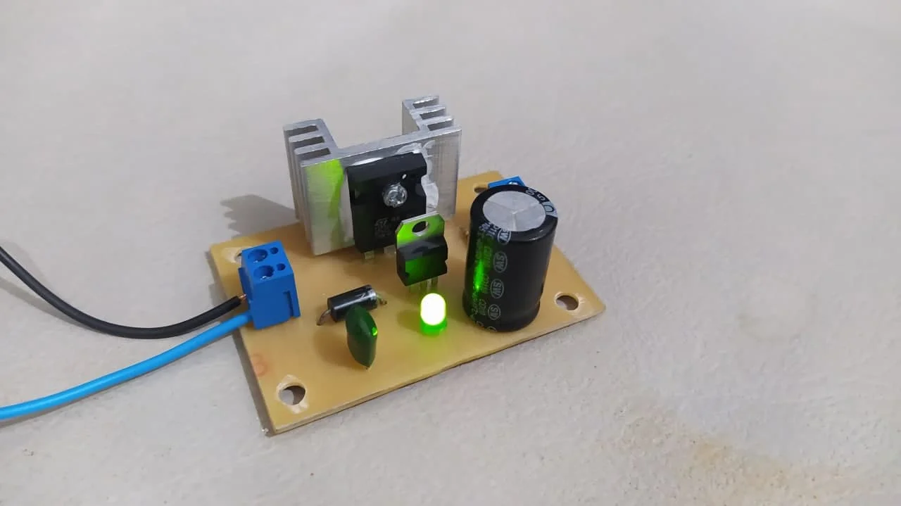 دانلود مدار مبدل 24 به 12 ولت به همراه PCB - تصویر 5