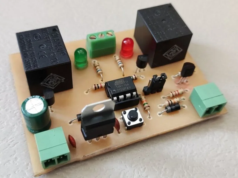 دانلود مدار سنسور هوشمند سرویس بهداشتی با خروجی فن و لامپ به همراه PCB - تصویر 5